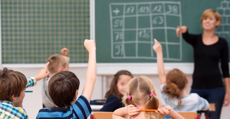 combien gagne un directeur d&rsquo;école primaire