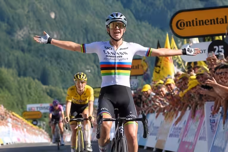 katarzyna niewiadoma-phinney remporte la 7e étape du tour de france femmes 2026, provoquant un bouleversement majeur dans le classement général. suivez tous les détails de cette étape décisive.